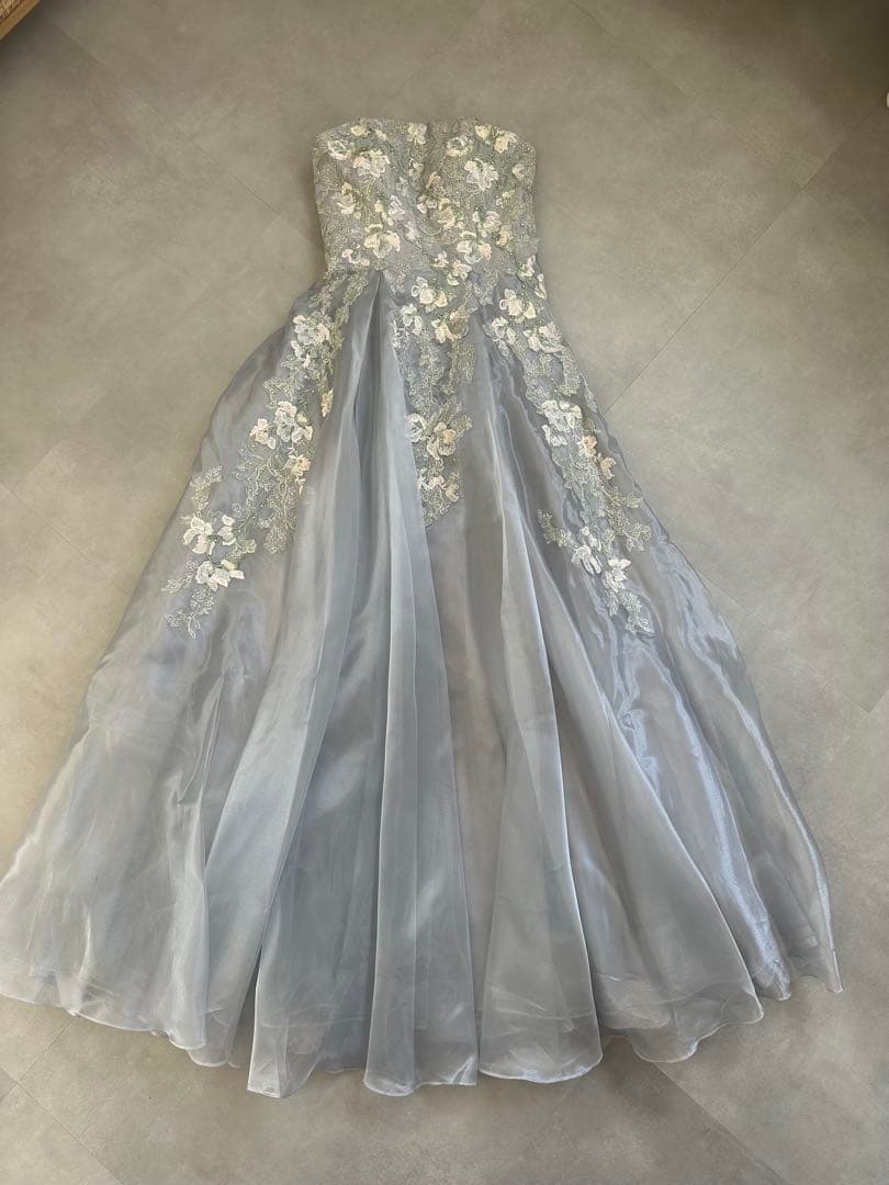 カラードレス　シルバー　グレー　結婚式　TWEED 演奏会ドレス