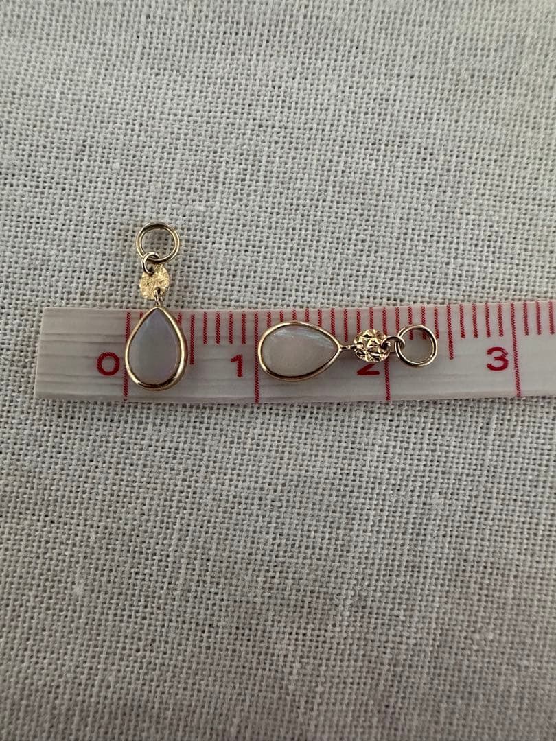 agete アガット　K10オパールピアスチャーム　イヤリングチャーム　箱付き