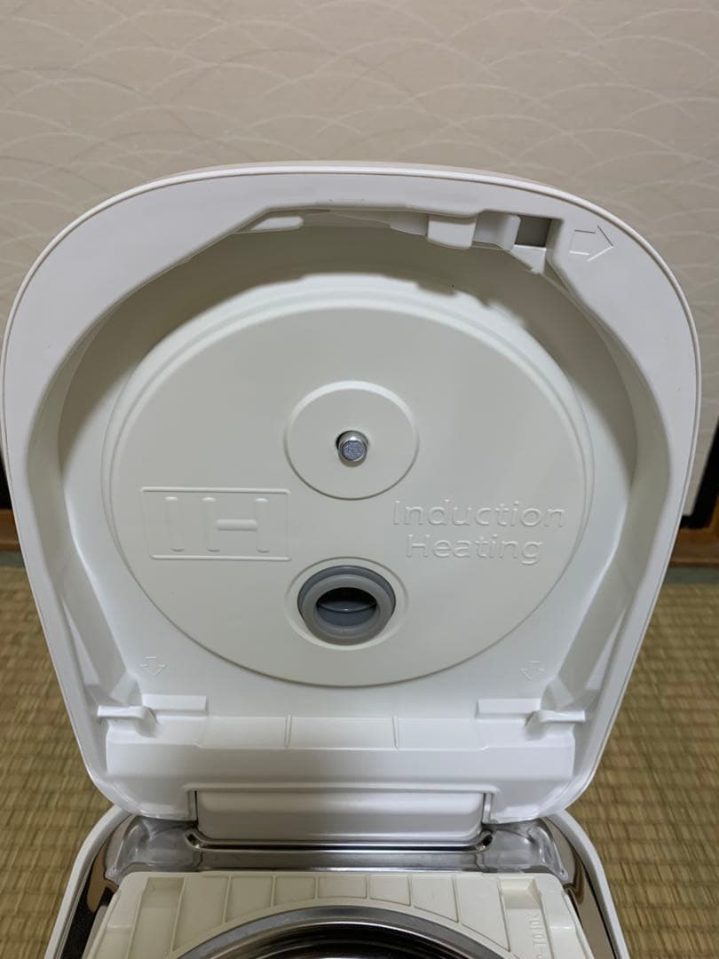 Panasonic IHジャー炊飯器 おどり炊きSR-HX108 5.5合