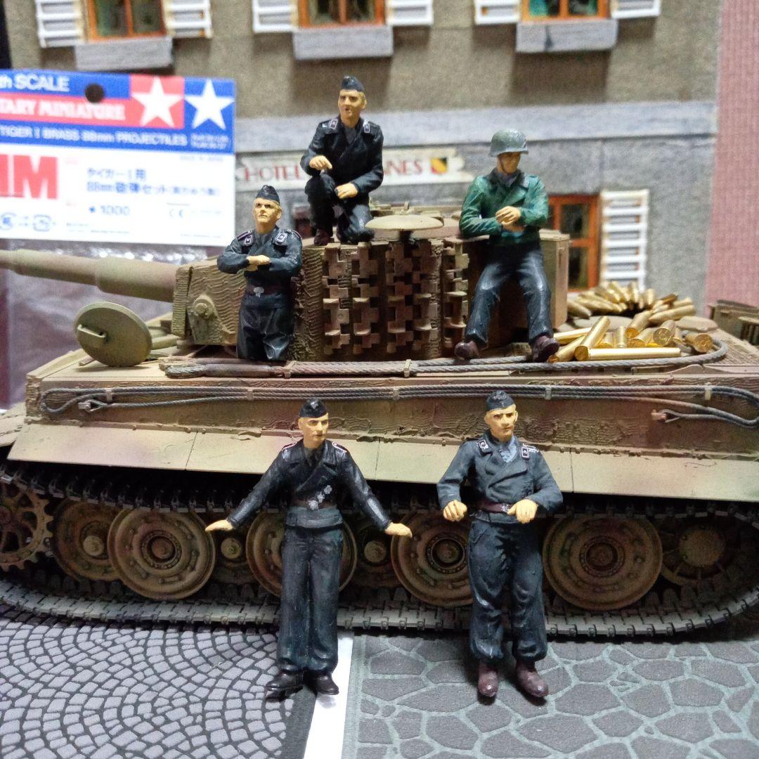 値下げしました　タミヤ　タイガーⅠ型　最後期型　1／35　アクセサリーパーツ多数