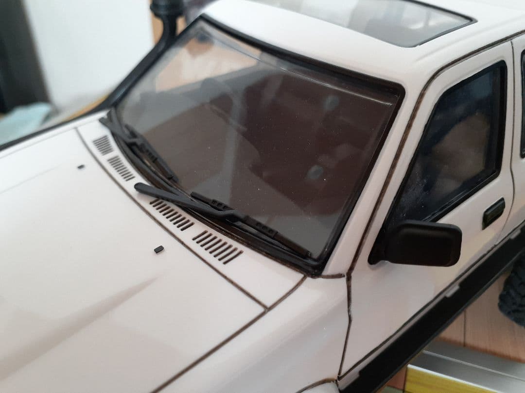 【各部塗り分け済み】WPL JAPAN C64-1 ハイラックスダブルピック 白