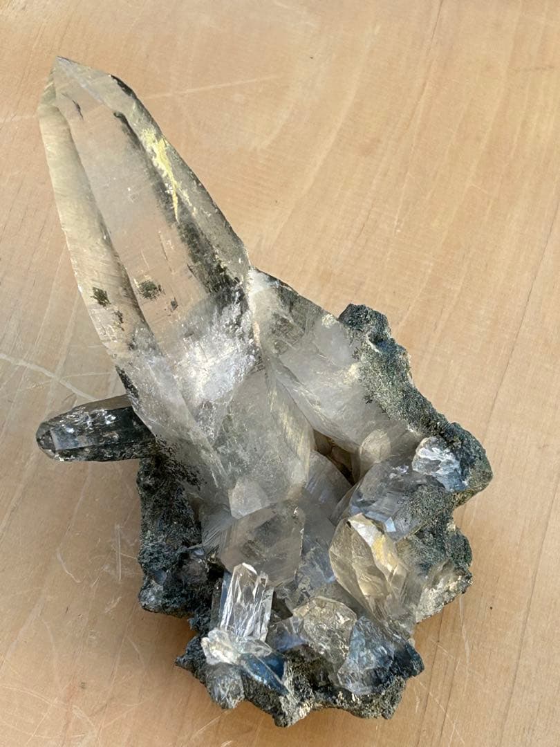 ネパールガネッシュヒマール産AAAAAヒマラヤ‼️モスクォーツ緑泥石クローライト