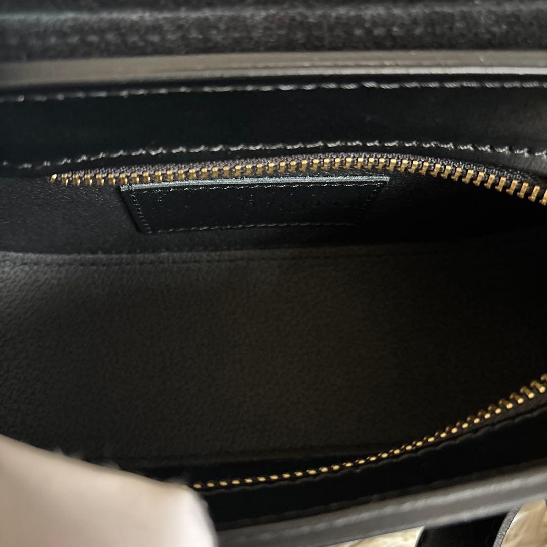 【美品】AULENTTI レザー 2way ボックス ショルダーバッグ　黒