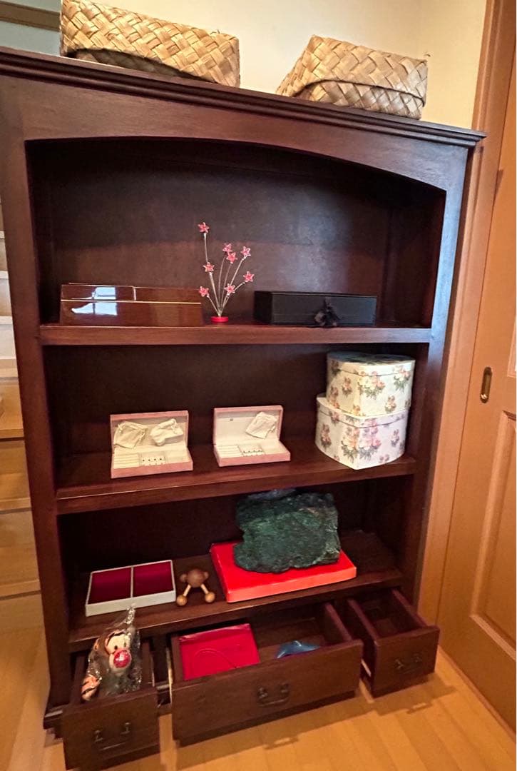 輸入家具ビィンテージ棚　釘の使用は無し　職人技‼️大特価SALE中