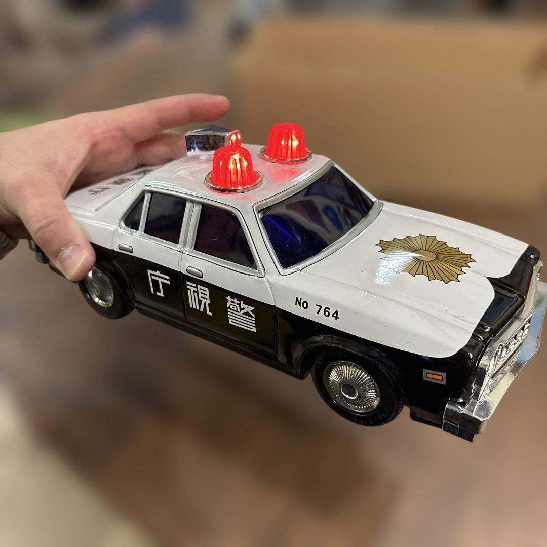 シボレーパトカー　ミステリーアクション　ヨネザワのおもちゃ　音なります　動きます