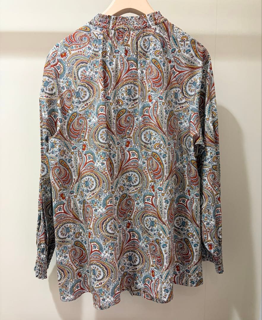 AMACA 三陽商会　リバティ柄ブラウス