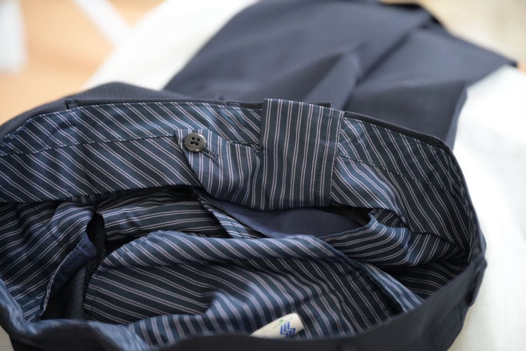 アバハウス　スーツ上下(ネイビーブルー)