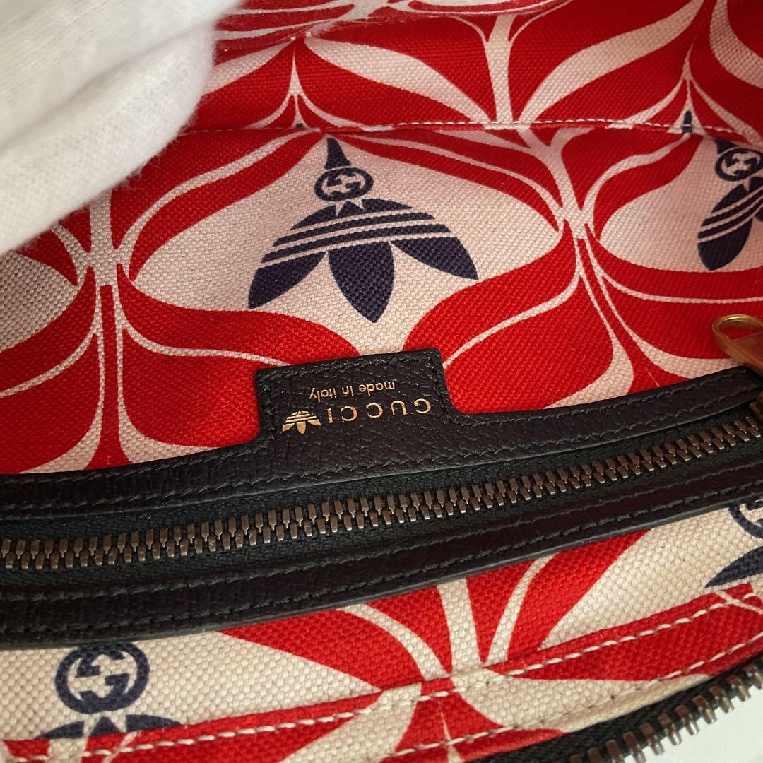 adidas × Gucci ボディバッグ・ウエストポーチ　コラボ　ロゴ入り