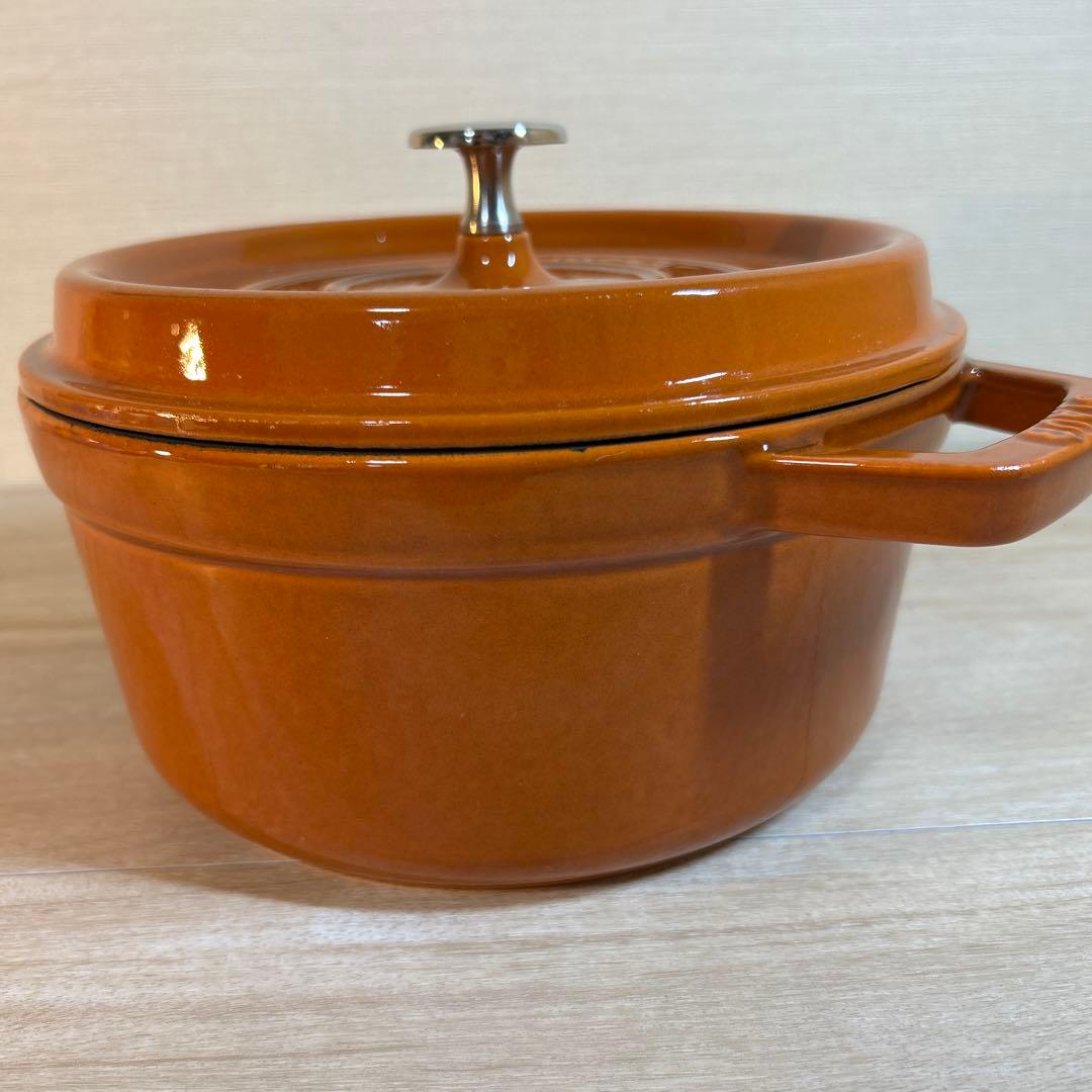 ストウブ　STAUB ココットラウンド　オレンジ　22cm 両手鍋　鍋