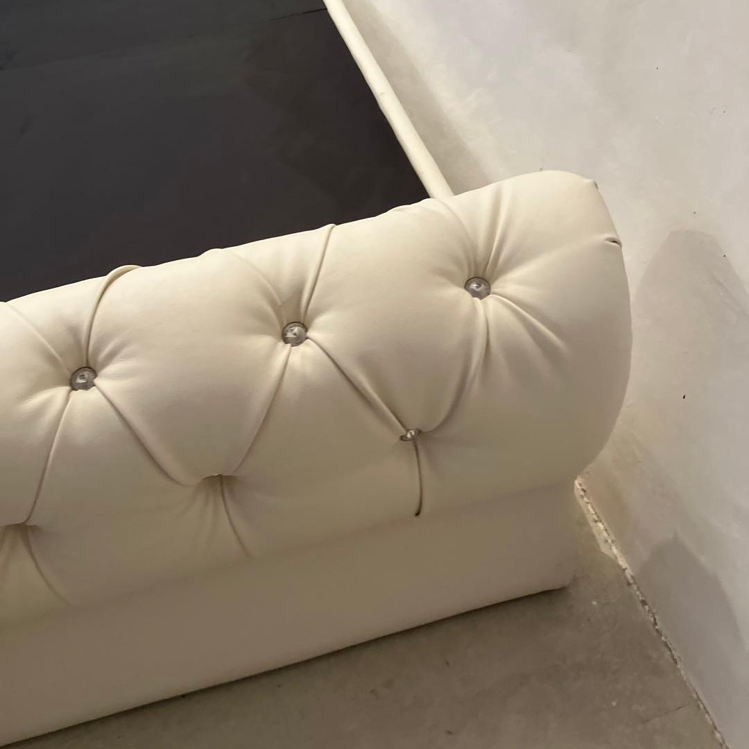 横須賀市引取　ギャルソンシリーズ ビジュー付きフェイクレザーダブルベッド