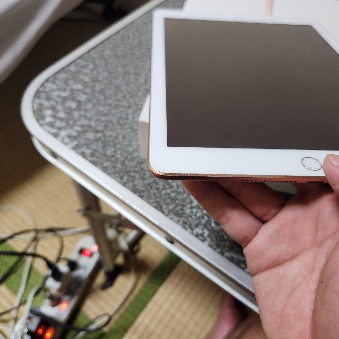 Apple iPad (第6世代) 128GB バッテリー容量96%