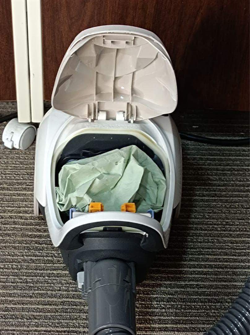 [八6607] 三菱 Be-K 2022年製 掃除機　TC-FJ2B-C