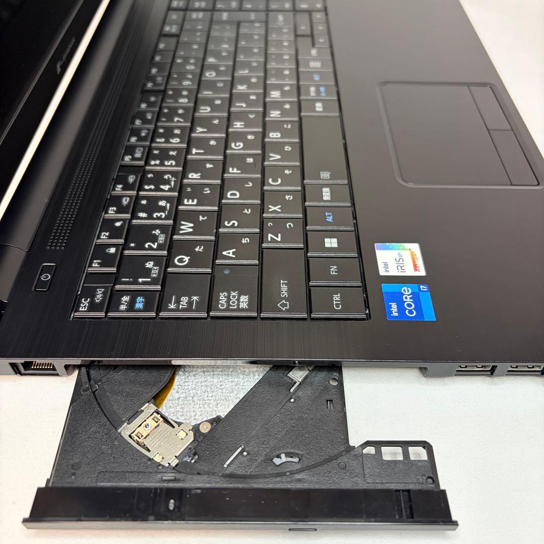 準美品 dynabook B65 11世代 i7 16GB 15.6型 フルHD