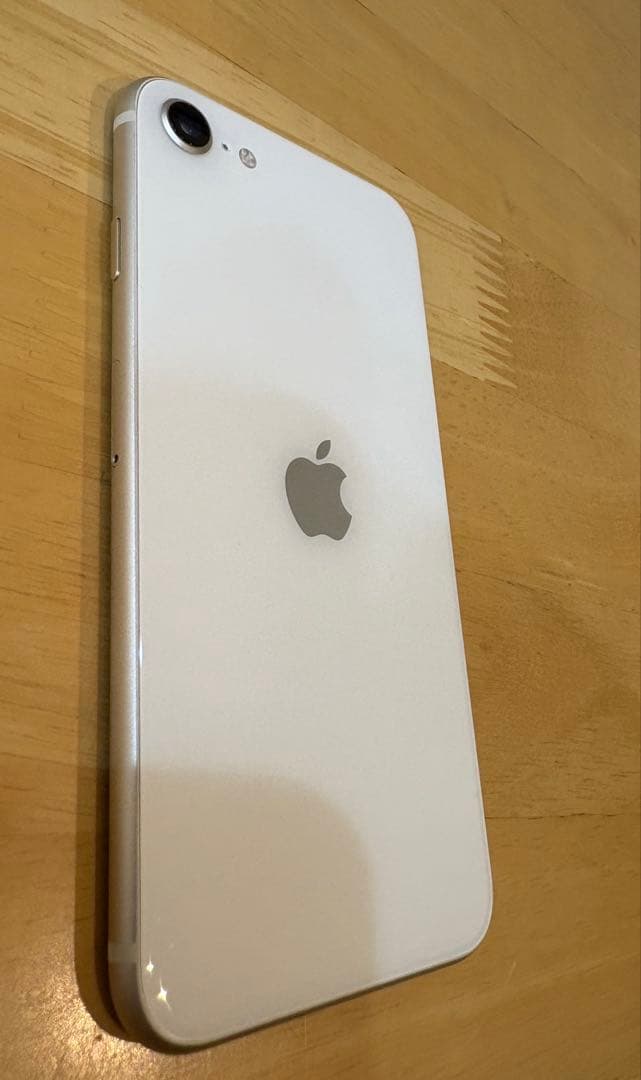 iphone SE3 64GB SIMフリー第3世代　スターライト