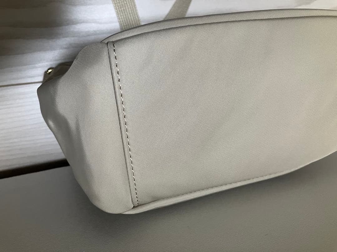 【未使用品】メゾンエシェル　ツイストコードショルダーバッグ　ベージュ