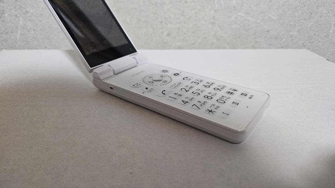 超美品✨️ AQUOSケータイ4 A206SH SIMフリー