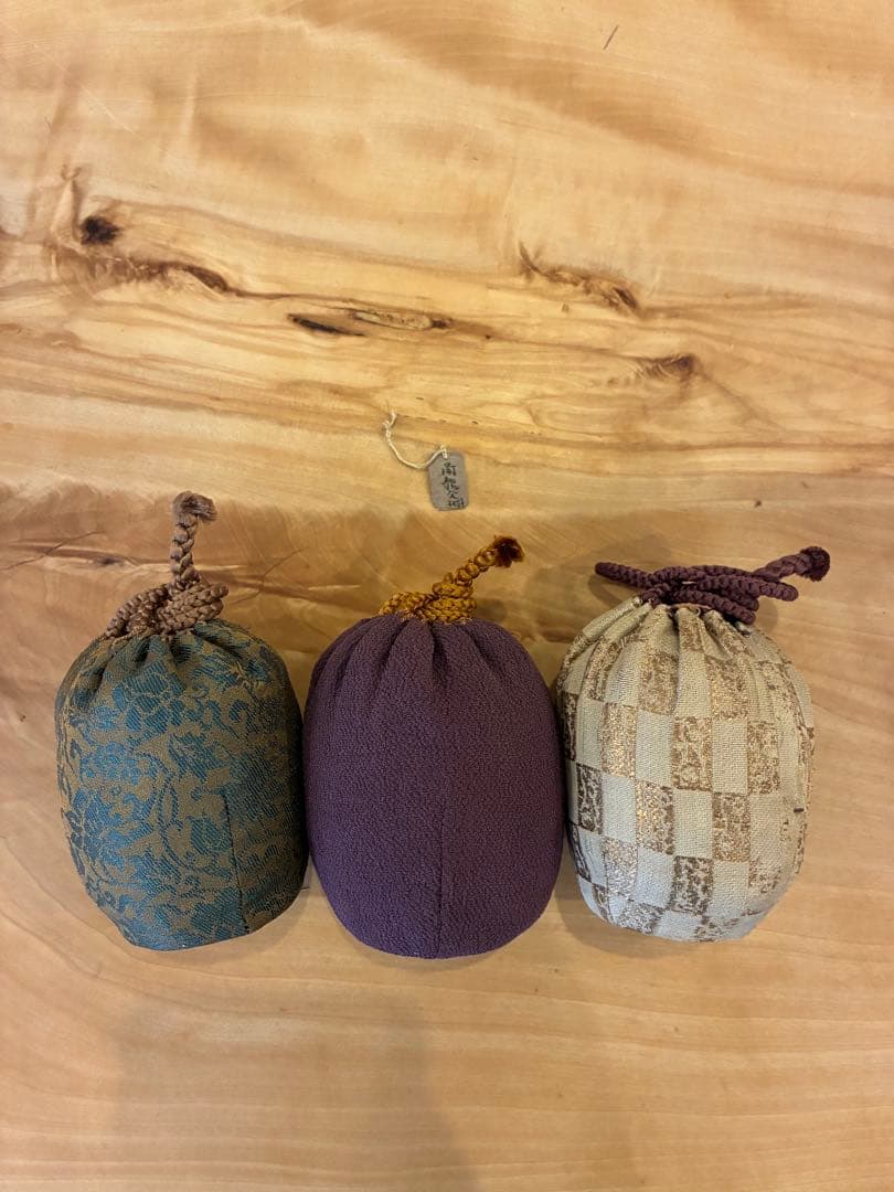 瀬戸 茶入 裏千家 15代 汎叟宗室 鵬雲斎 大宗匠千玄室 書付 仕覆付 共箱