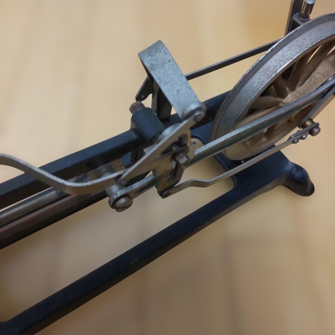 謎の金属製の品物①