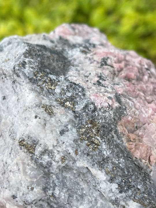 チャンスを引寄せる✨☆インカローズinパイライト入りあり☆原石