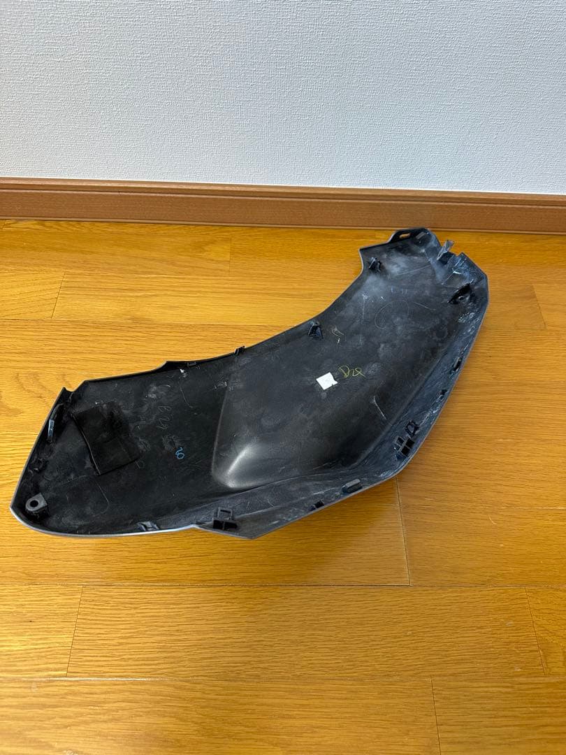 タンクカバー　フロントフェンダー　バイクパーツ　外装