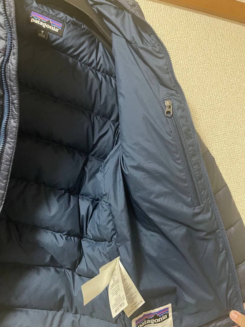 【美品】Patagonia M ハイロフトダウンセーター　フーディー　ネイビー