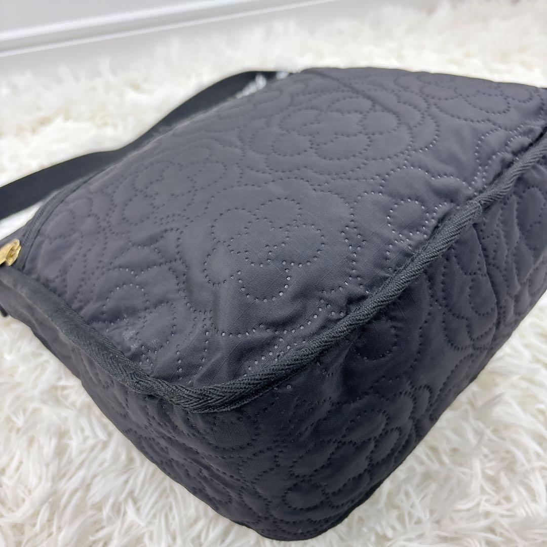 LeSportsac レスポートサック キルティング花柄 ショルダーバッグ 黒