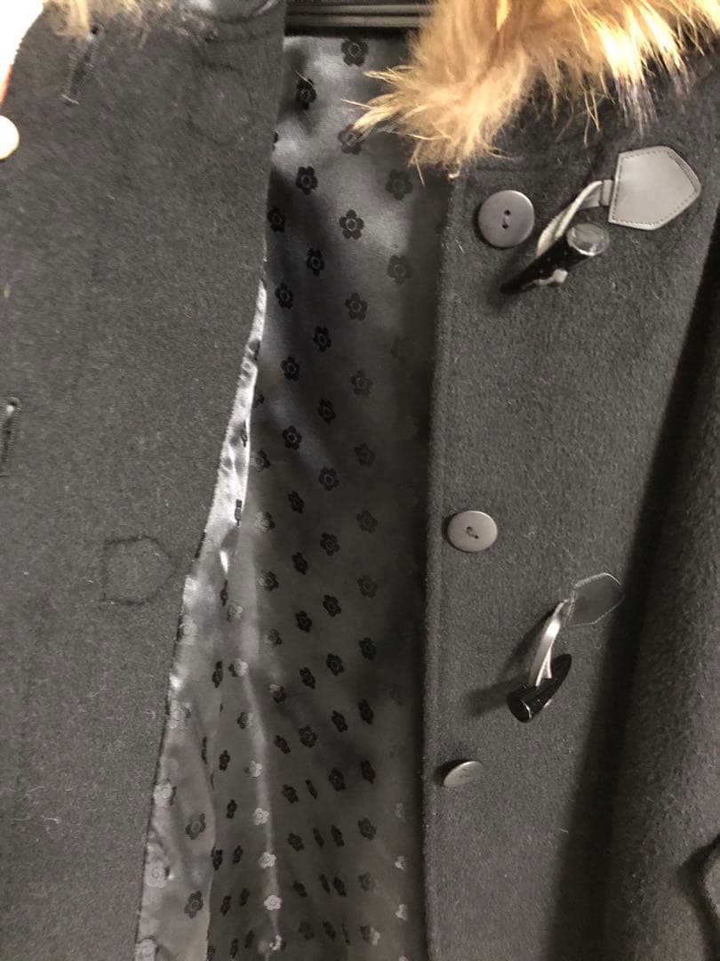 MARY QUANT ファー付き黒ポンチョ・ケープコート