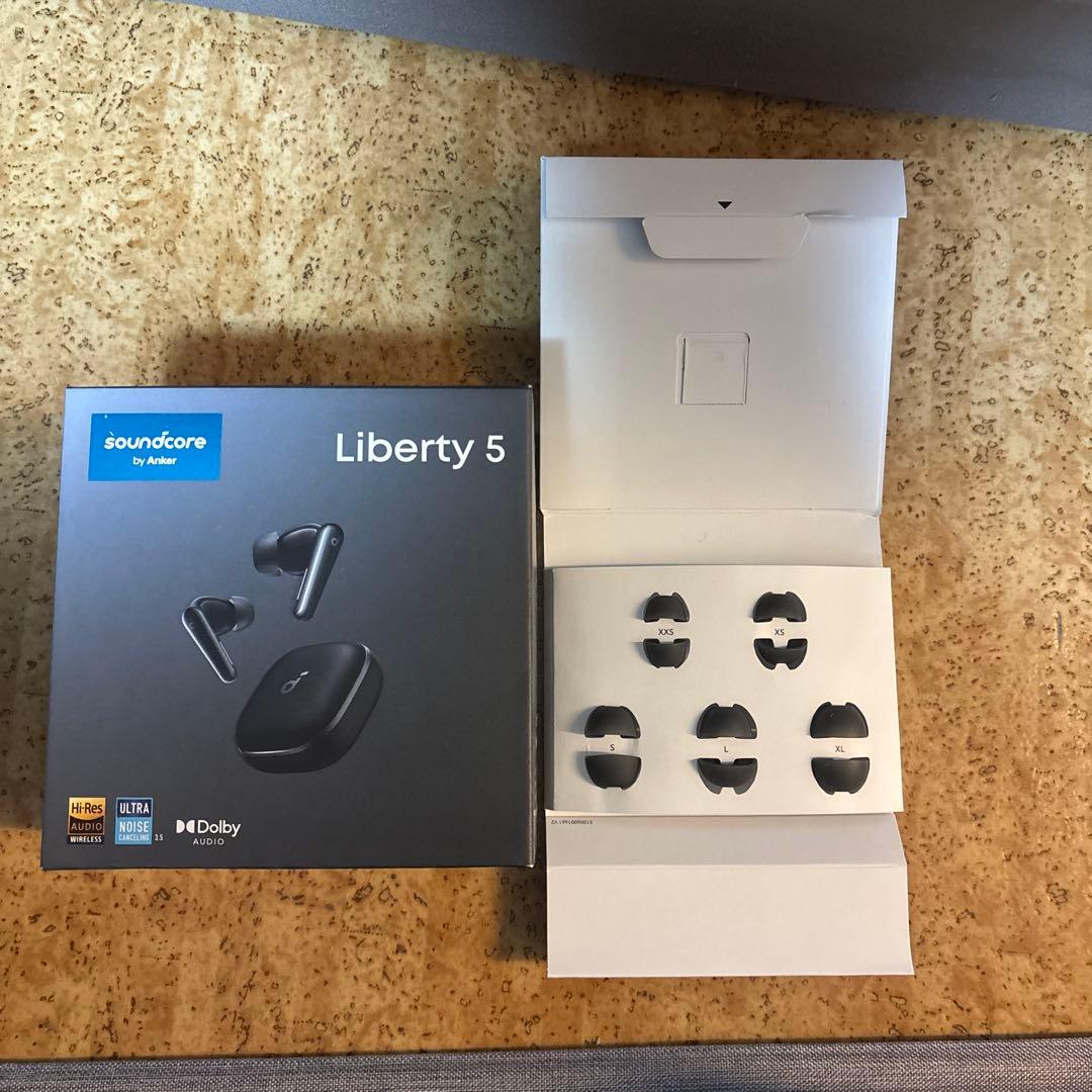 イヤホン Anker Liberty 5