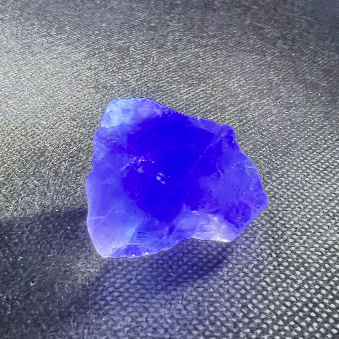 コロンビア　ボヤカ産　希少　カラーチェンジフローライト