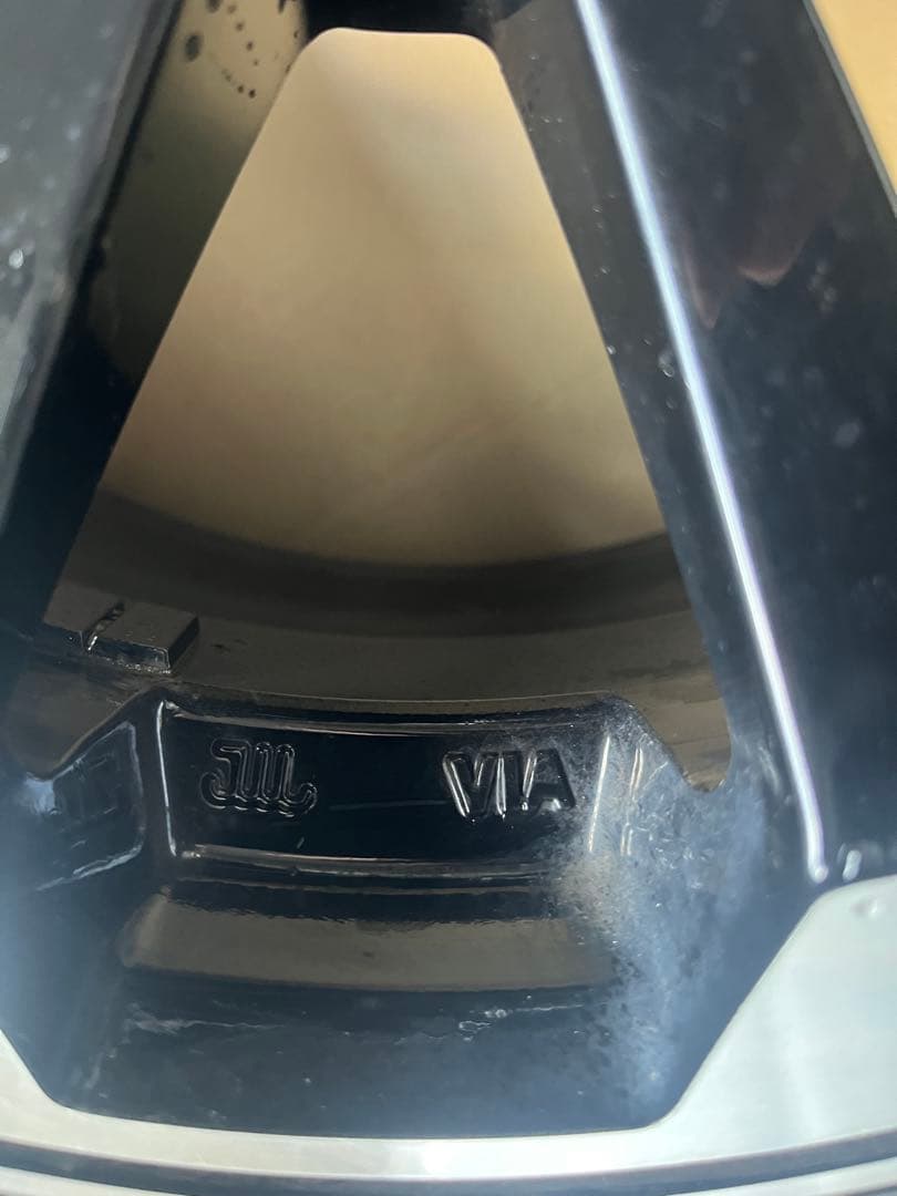 200系ハイエース用 16インチアルミホイール、タイヤ4本セット