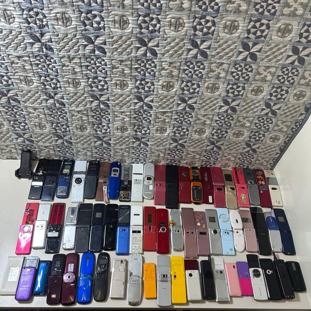 が*ら様 携帯電話本体 大量 まとめ 62台セット 動作未確認 ジャンク ガラケ