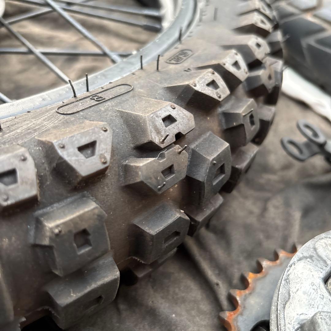 スーパーカブ　90 スタンダード　取り外し　前後タイヤ　ブロックタイヤ　バリ山