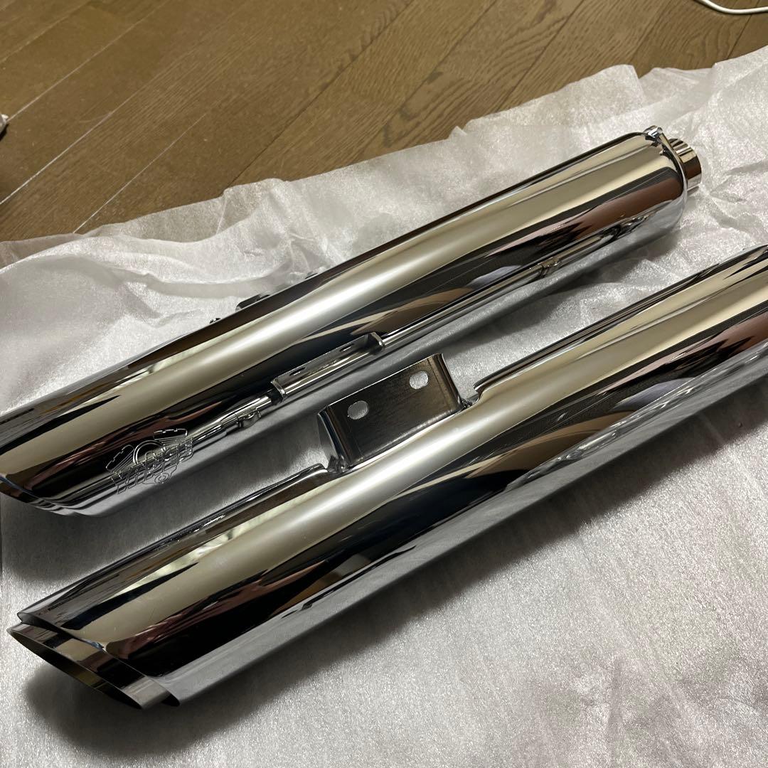 VANCE&HINES　ツインスラッシュ　クワイエットバッフル組込済　ソフテイル