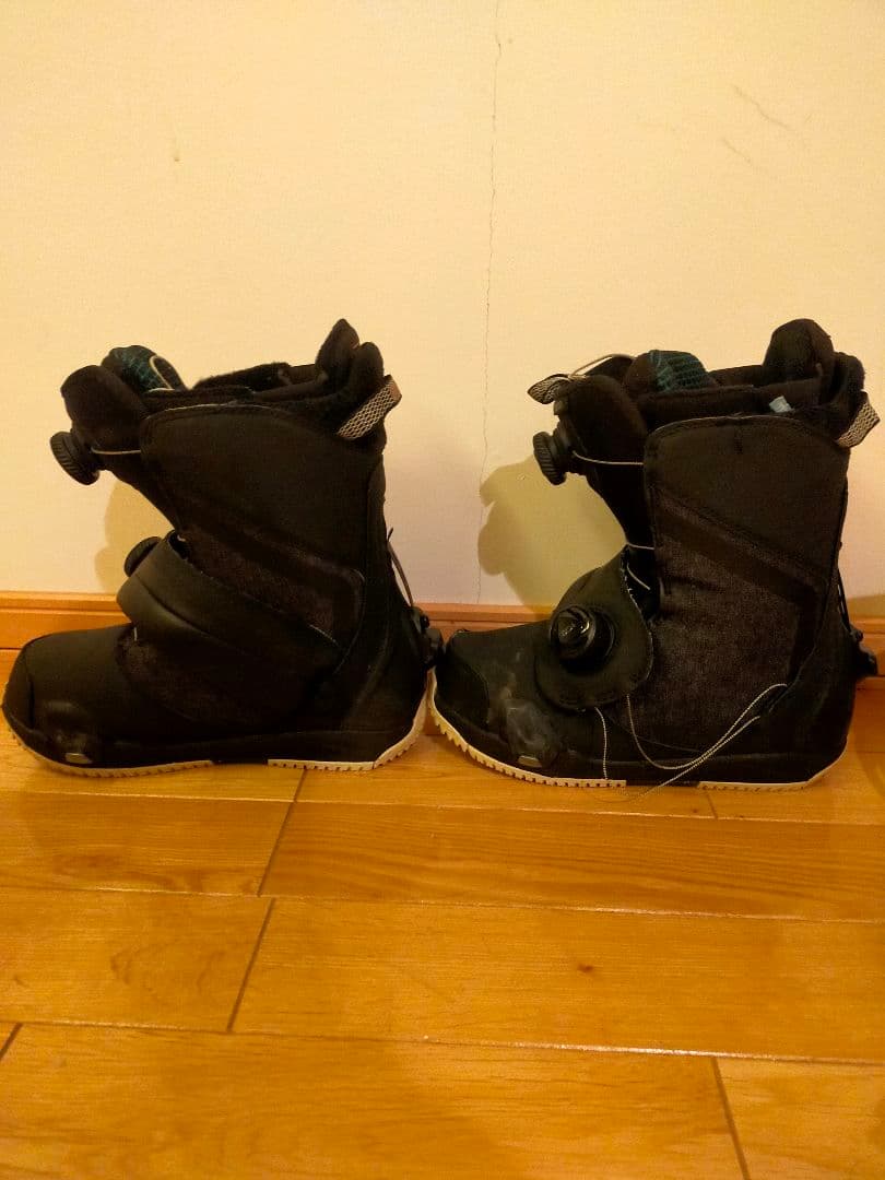 更に値下げ！スノーボードブーツとビンディングBURTONステップオンセット