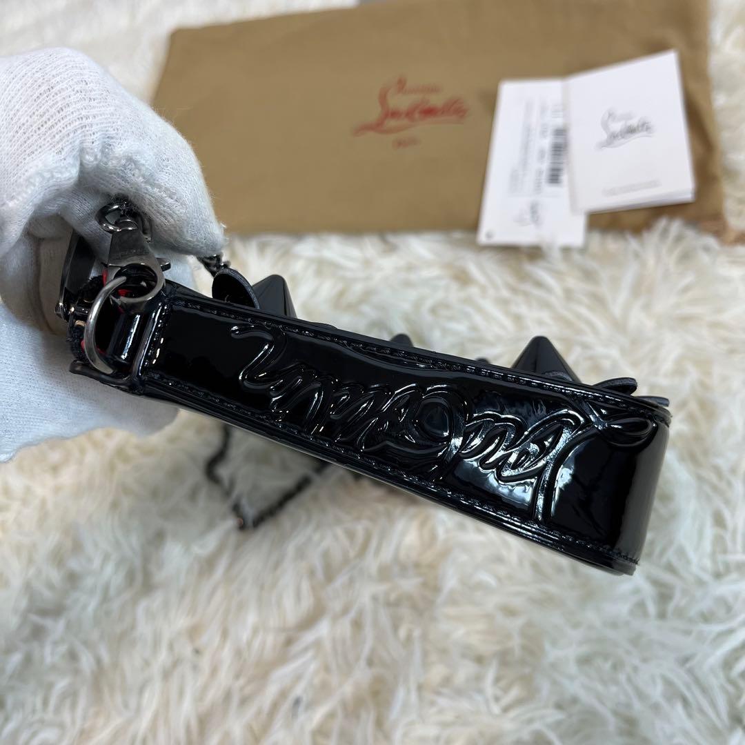 クリスチャンルブタン　チェーンショルダーバッグ　黒　エナメル　花柄