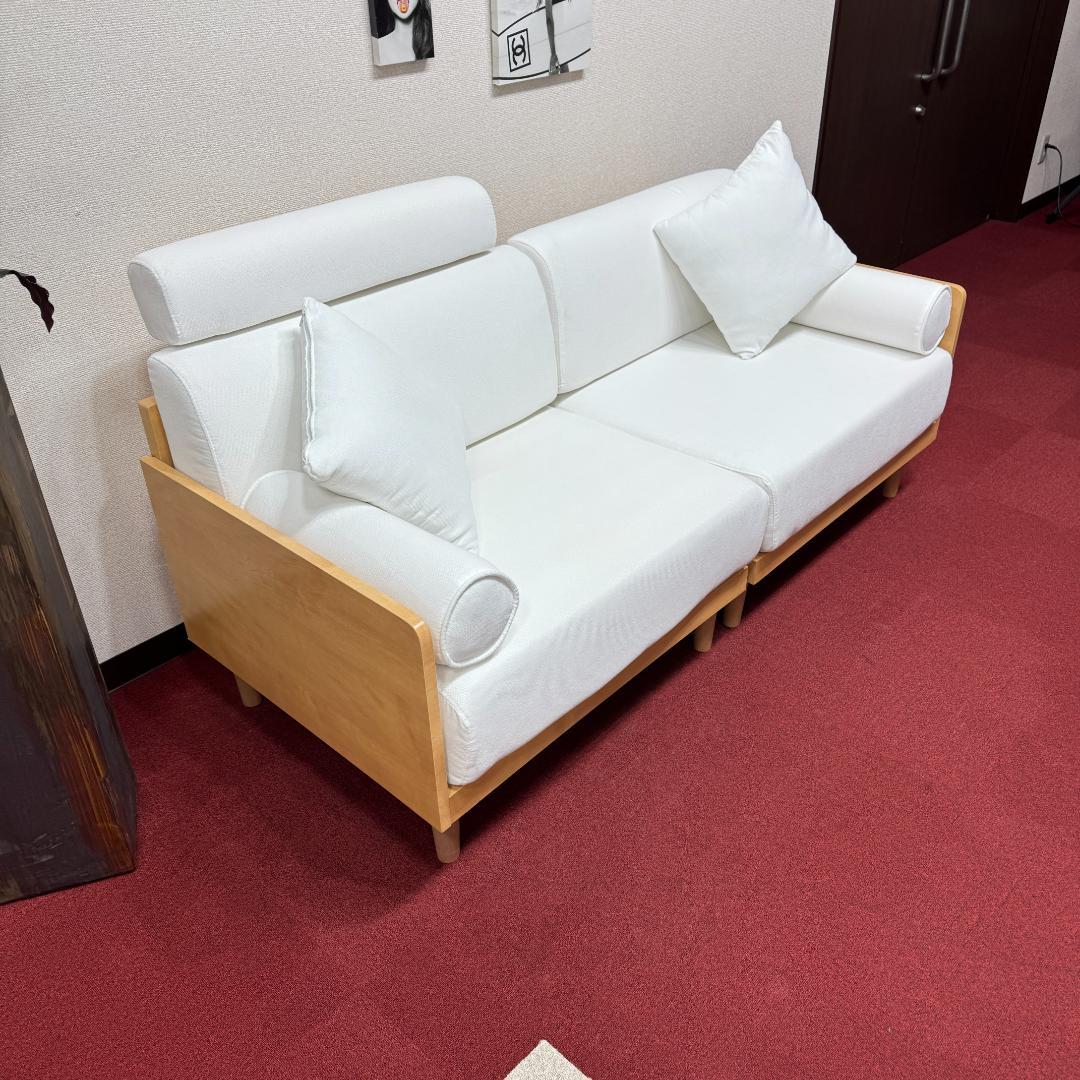 東京23区送料無料　美品2人ソファー　可愛い白色　洗浄/除菌済み