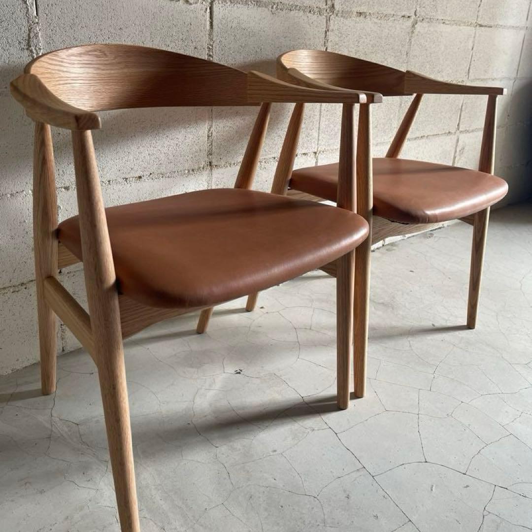 美品　MOMO NATURAL ダイニングチェア　本革　２点セット　オーク無垢