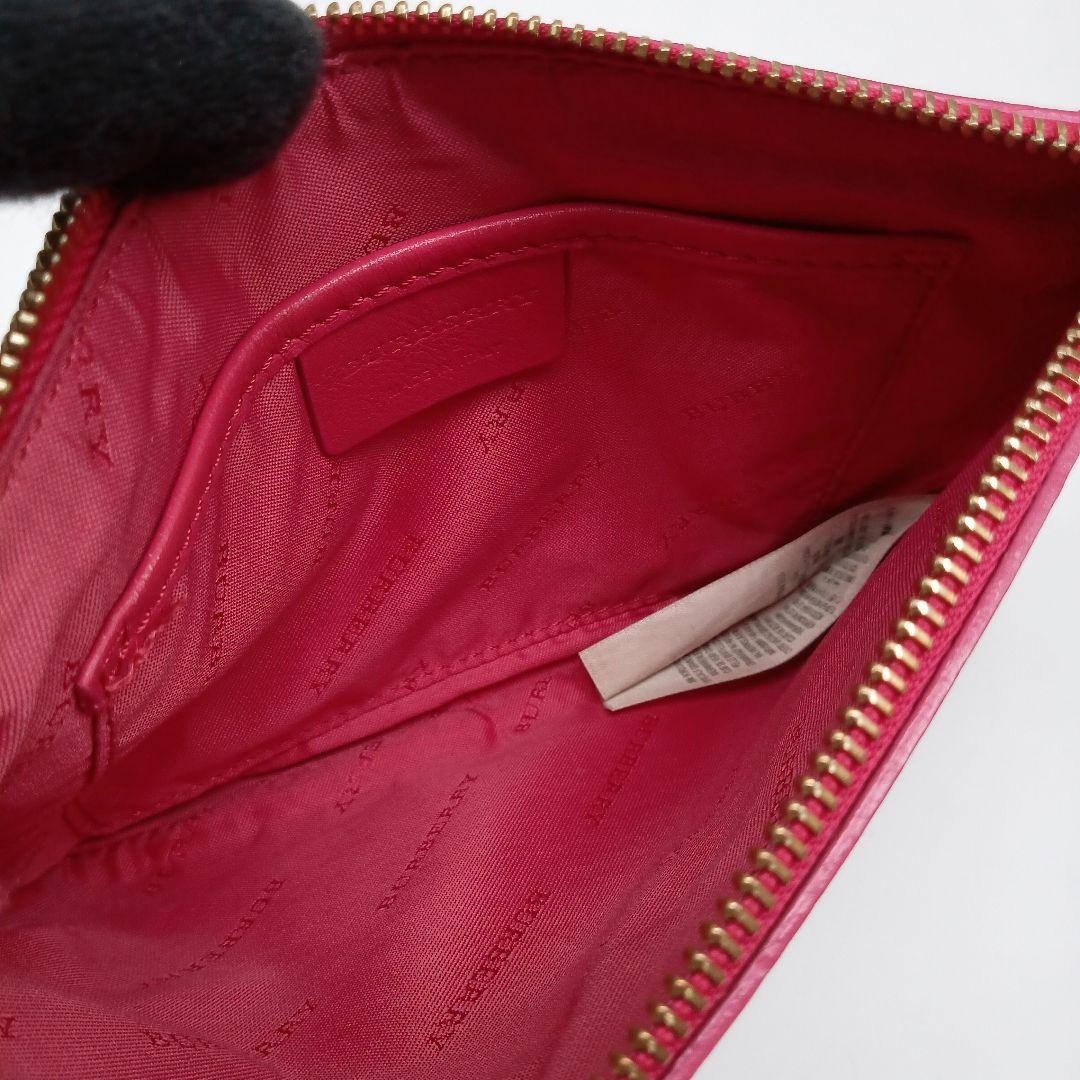 バーバリー　クラッチバッグ　ポーチ　ノバチェック　セカンドバッグ