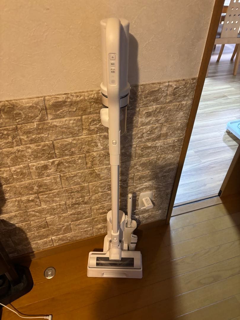 【超軽量1.1kgモデル】アイリスオーヤマ コードレス掃除機　マジカリーナ