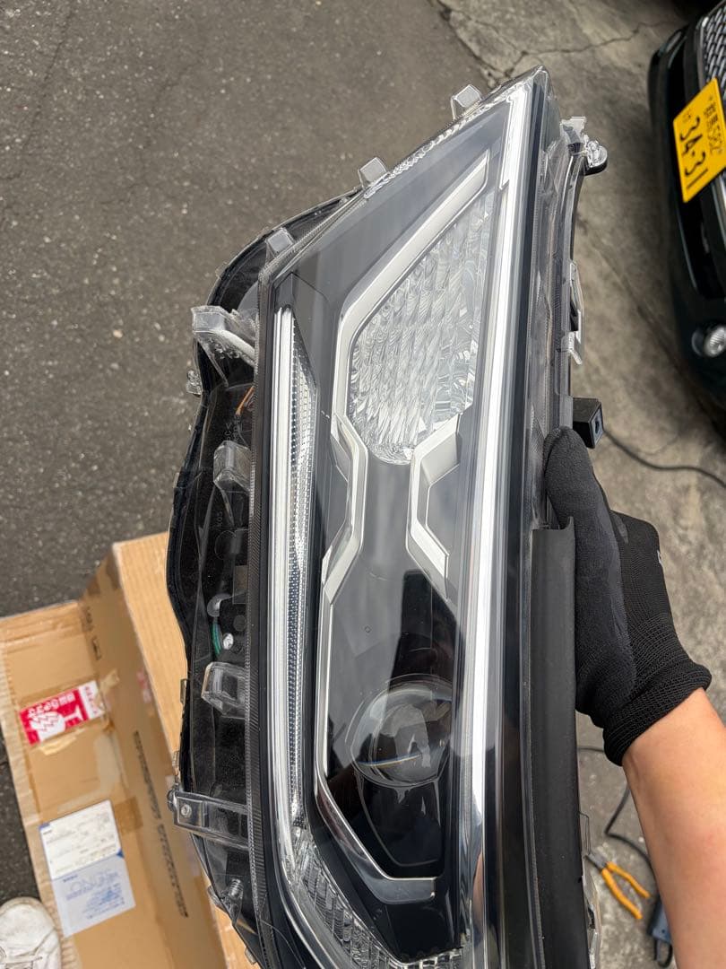 トヨタRAV4 ラヴフォー中古