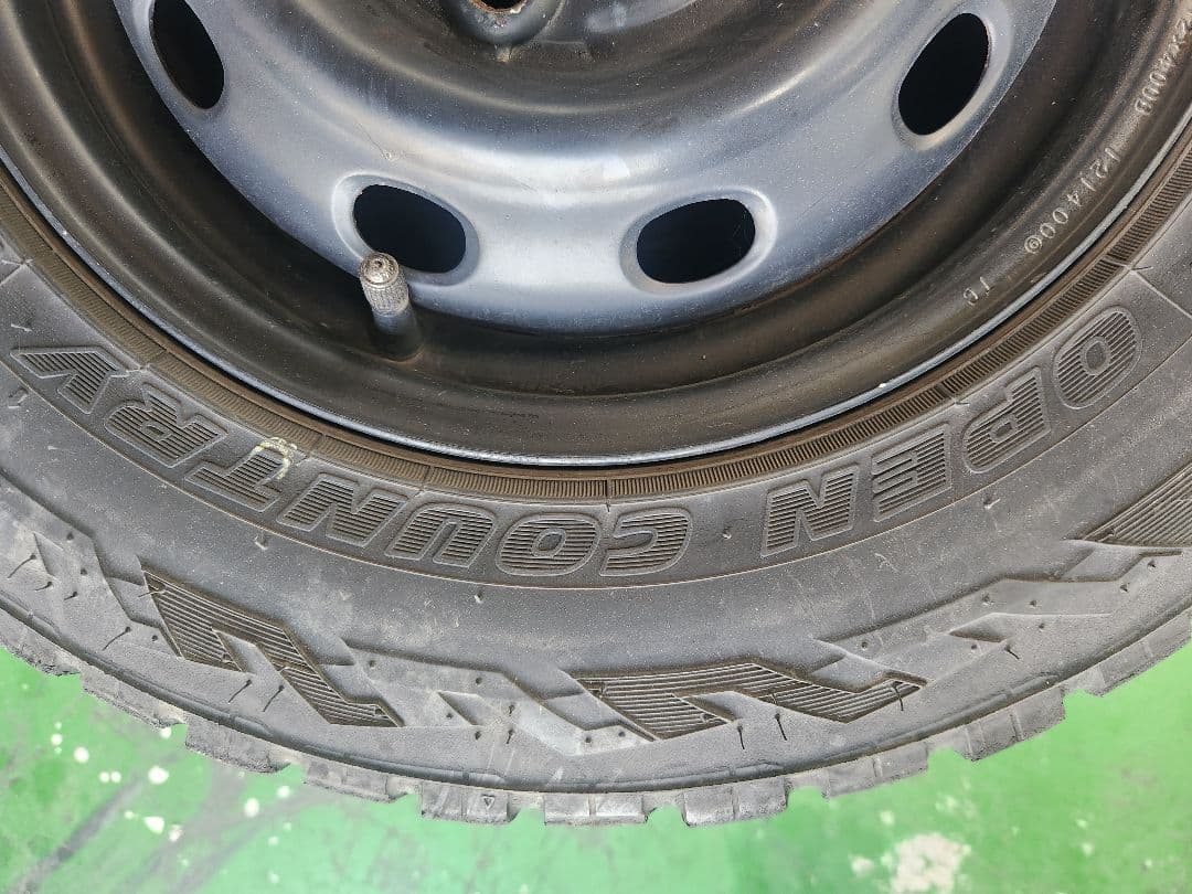 も*ぬ様 トーヨー　オープンカントリー　145/80-12 ホイール付　PCD1