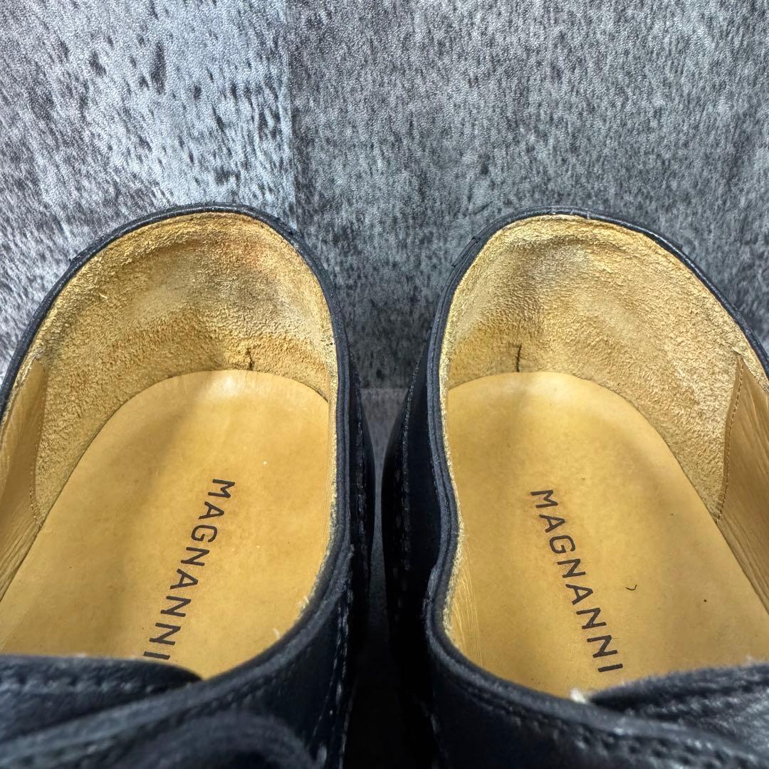 【美品】マグナーニ メダリオン ストレートチップ 10.5 ブラック レザー
