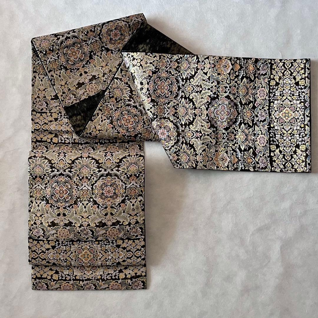 六通柄袋帯 宝相華文様 瑞花文 花唐草 金糸 黒色 通好み逸品 粋 大人のお洒落