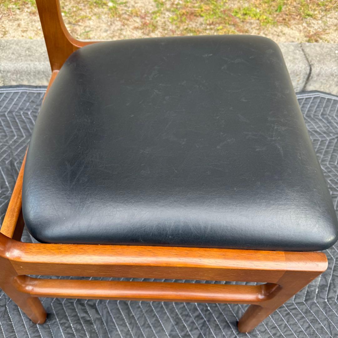 ② カリモク60 プラス　アームレス　ダイニングチェア ブラック ヴィンテージ