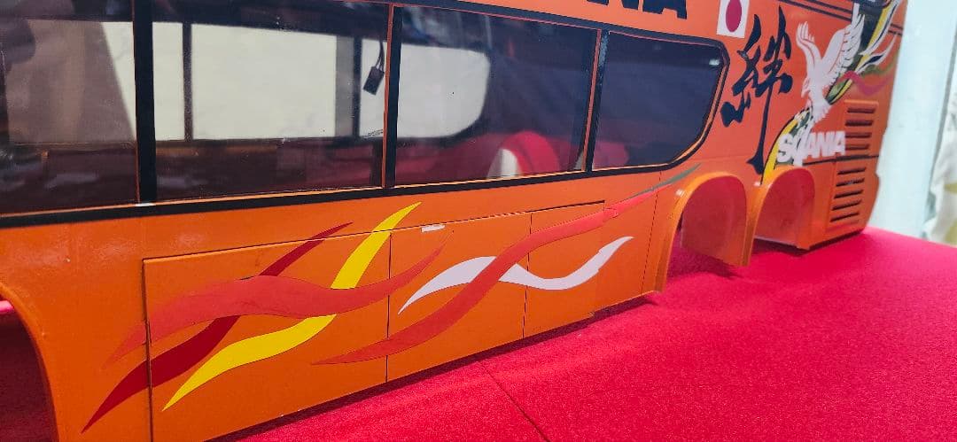 タミヤ1/14　自作バスボディー