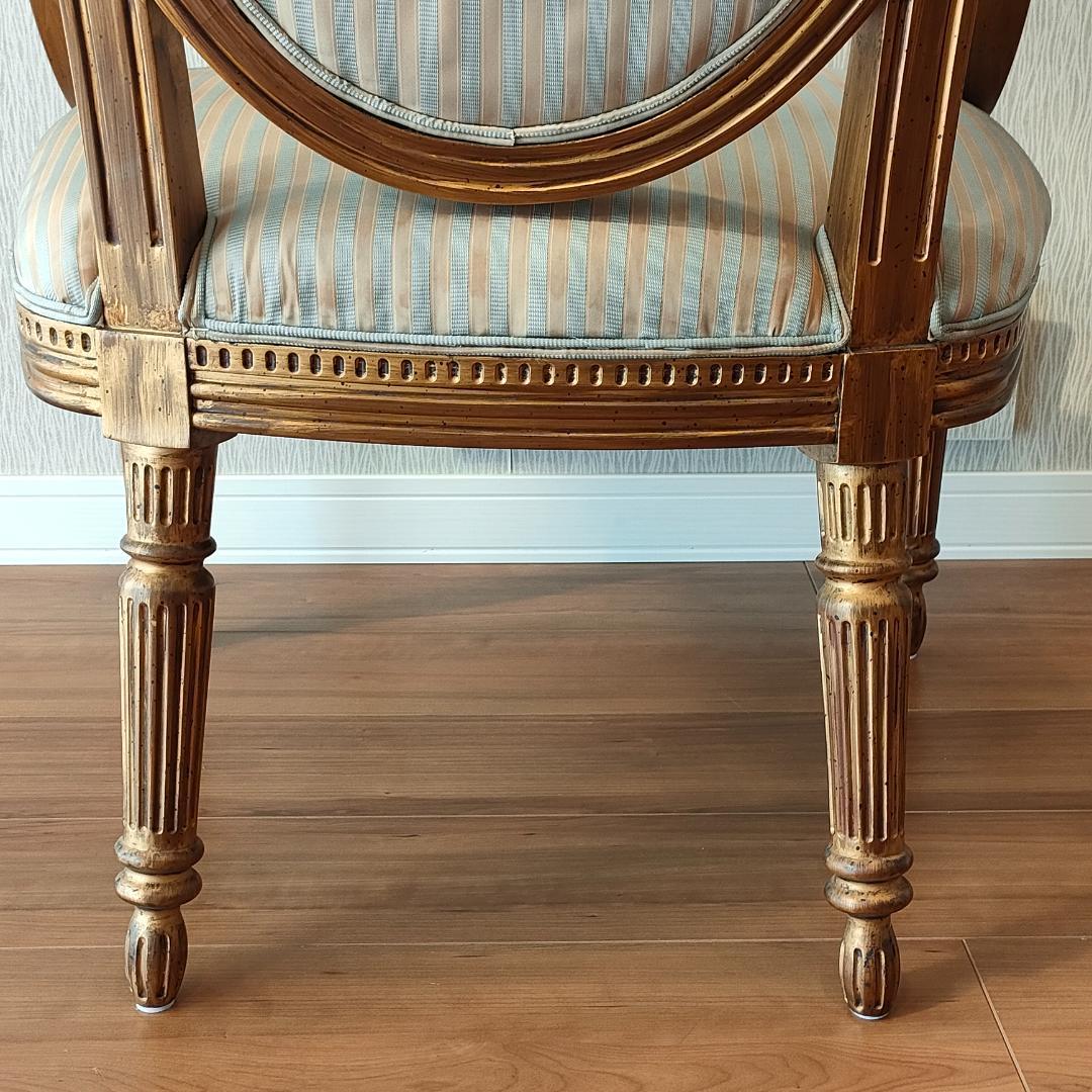 アンティーク　アームチェア　シャビーシック　リビングチェア①