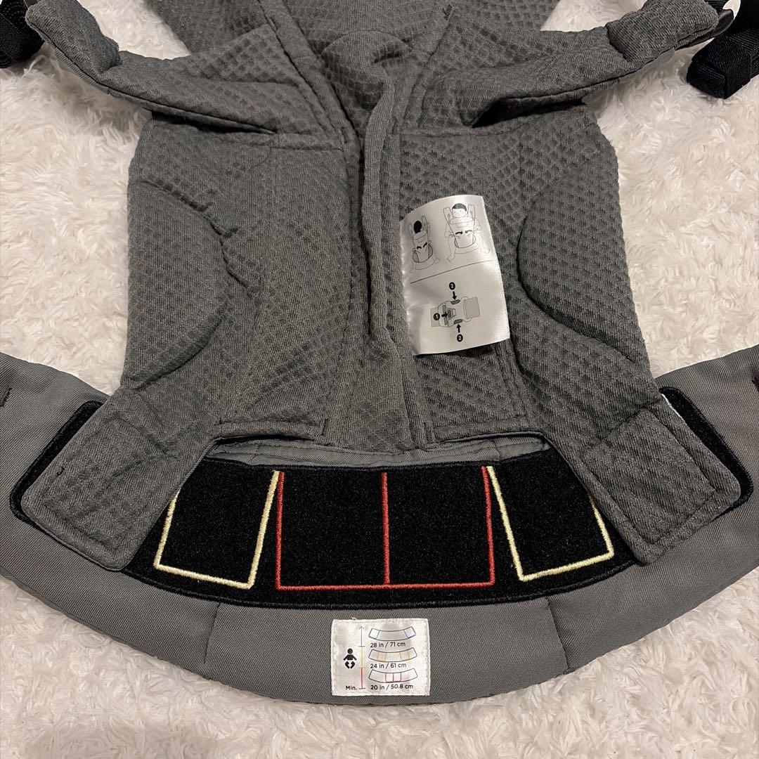 エルゴベビー 美品✨オムニブリーズ　抱っこ紐 グラファイトグレー　メッシュ新生児