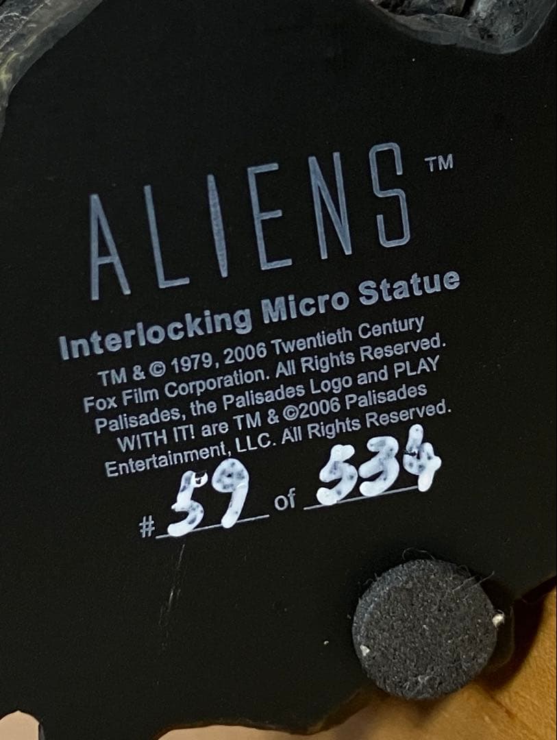 エイリアンウォーリアー マイクロ フィギュア スタチュー