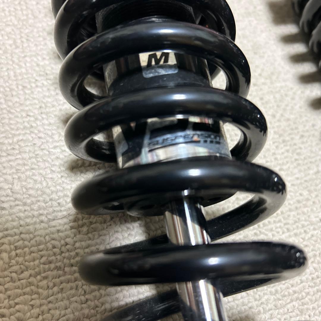 YSS風リアサスペンション　sr400 Ｍ　vmx オフロード　トラッカー