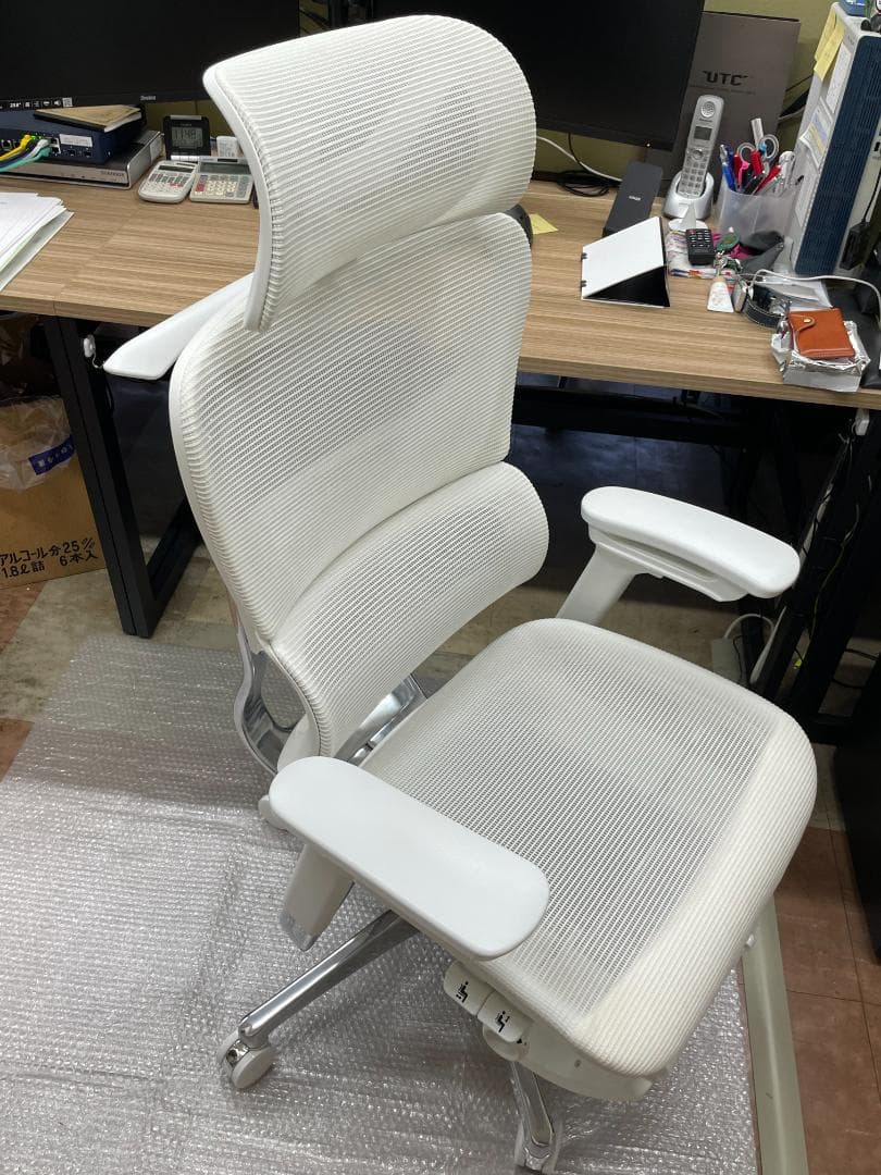 COFO Chair Premium　ホワイト　R5.10月23日到着組立済み